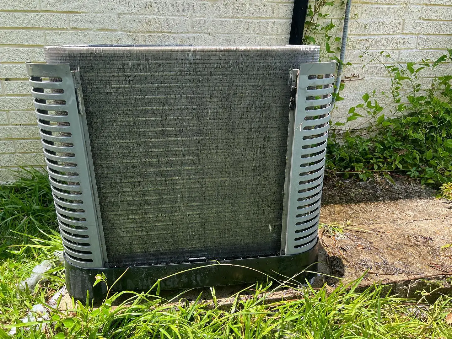Dirty AC condenser cleaning in Hammond, LA