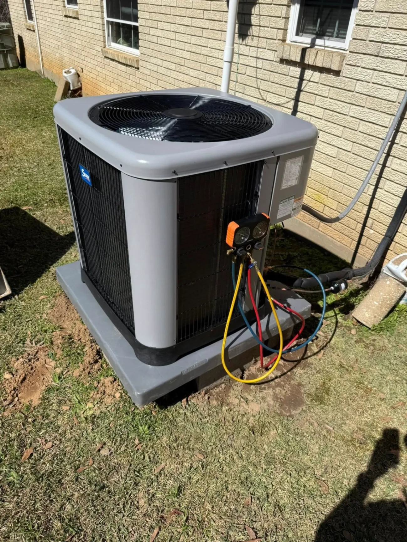 HVAC inspection with gauge set in Hammond, LA