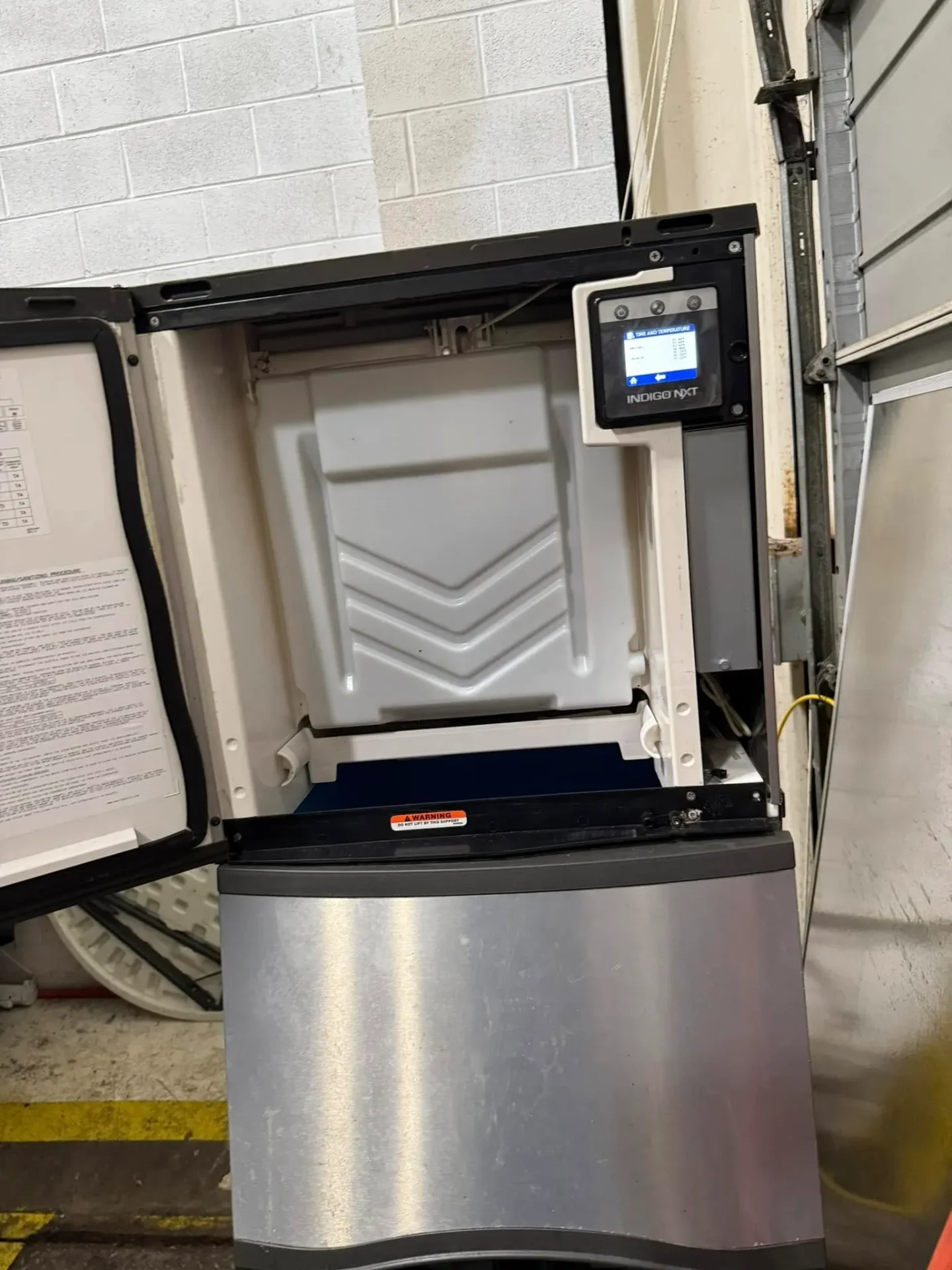 Commercial ice machine repair in Hammond, LA